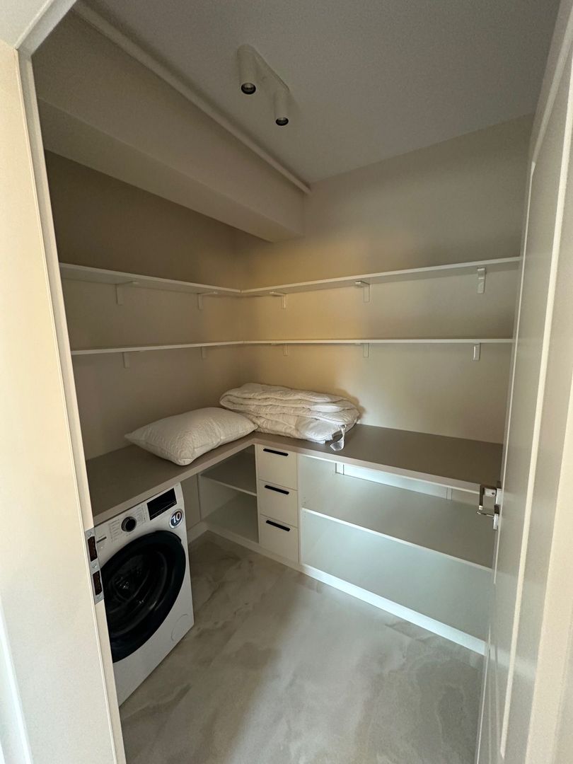 Apartment deosebit  se vinde complet mobilat - Poză 12