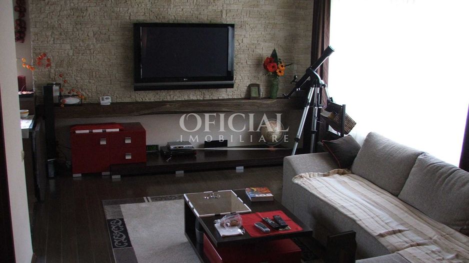 Casa tip duplex | 2 Parcari | Curte | Zona Parcul Poligon | Floresti - Poză 8