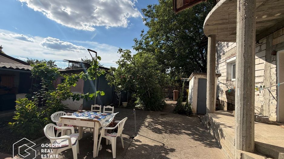 Casa cu doua corpuri de cladire in Gradiste - Poză 14