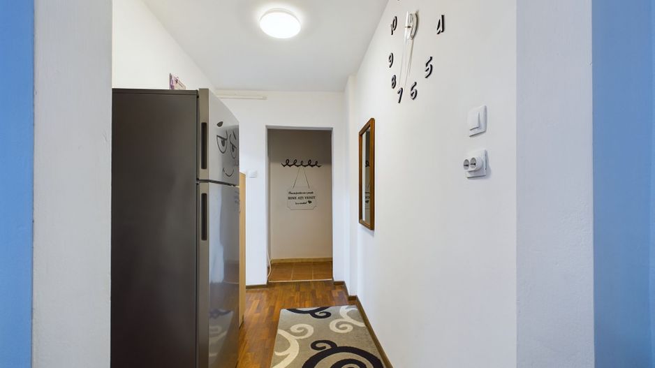 Apartament cu 4 camere în zona Şagului - Poză 11