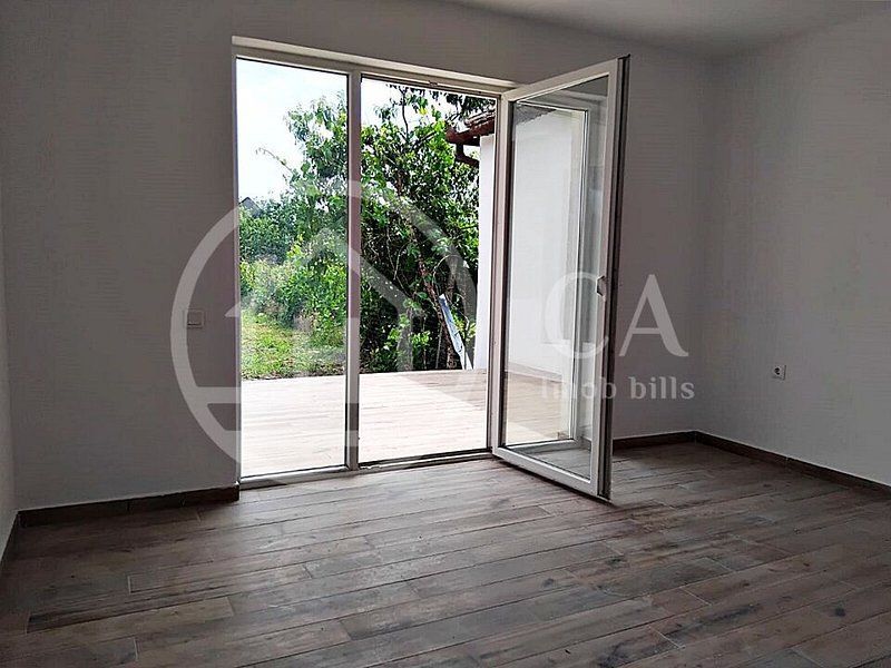 Casa de vanzare cu 4 camere in zona Matei Corvin, Oradea - Poză 12