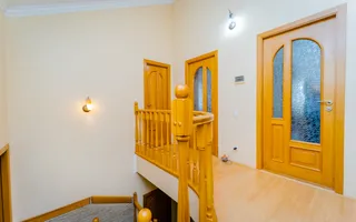 Casă în Chișinău, de vânzare, cu suprafața de 270 m2 pe teren de 6 ari or. Codru. - Poză 14