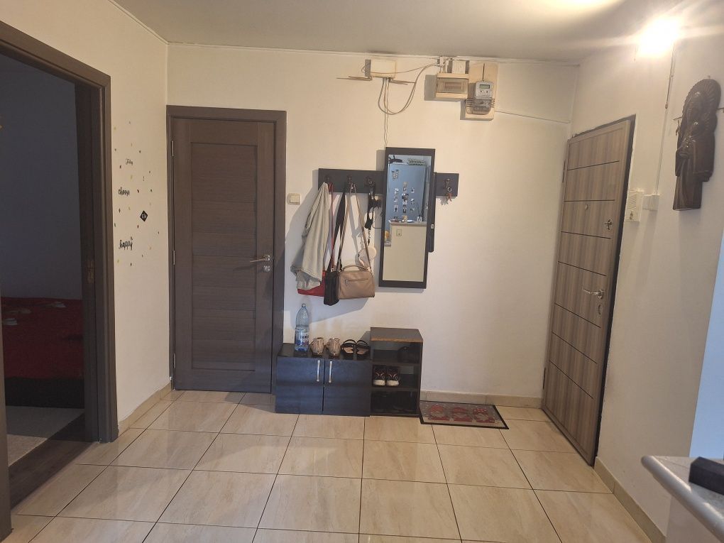 Vanzare apartament 4 camere decomandat, 85 mp, 2 băi, parter, Gorjului - Poză 2
