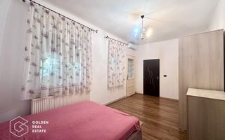 Casa centrala cu 3 camere, curte privata și gradina - Poză 7