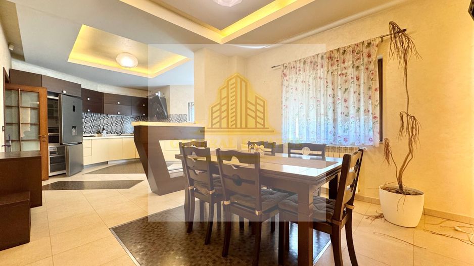 Vînzare Casă în 3 Nivele -Hlincea - 343 m.p. - Poză 11