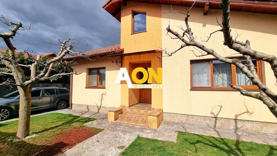 Casa 3 camere, mansardabila, S+P, 400 mp teren, Cetate - Poză 1