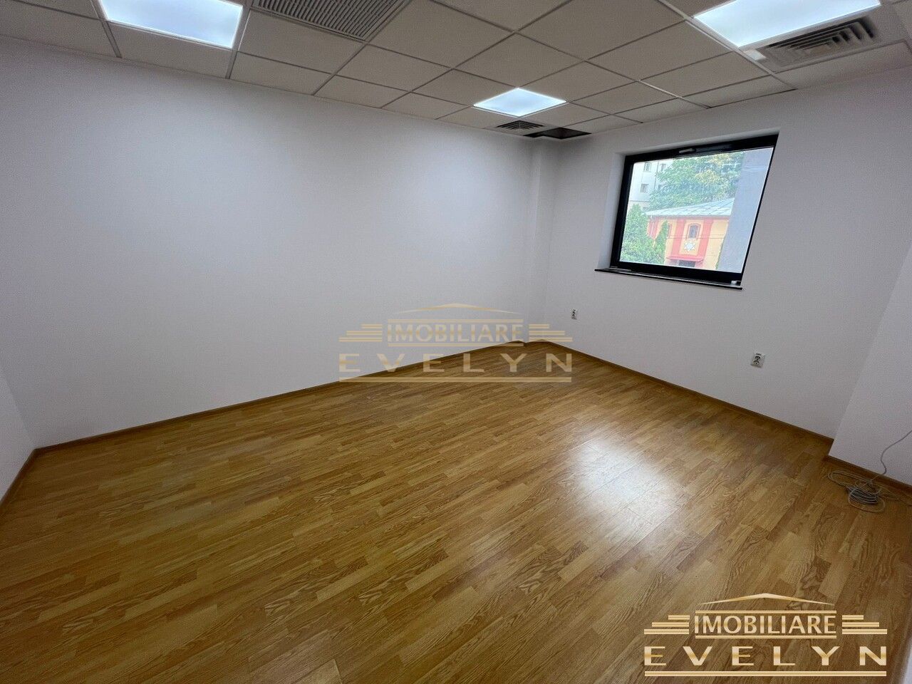 Spatii de inchiriat pentru birouri, zona Marchian !! - Poză 3