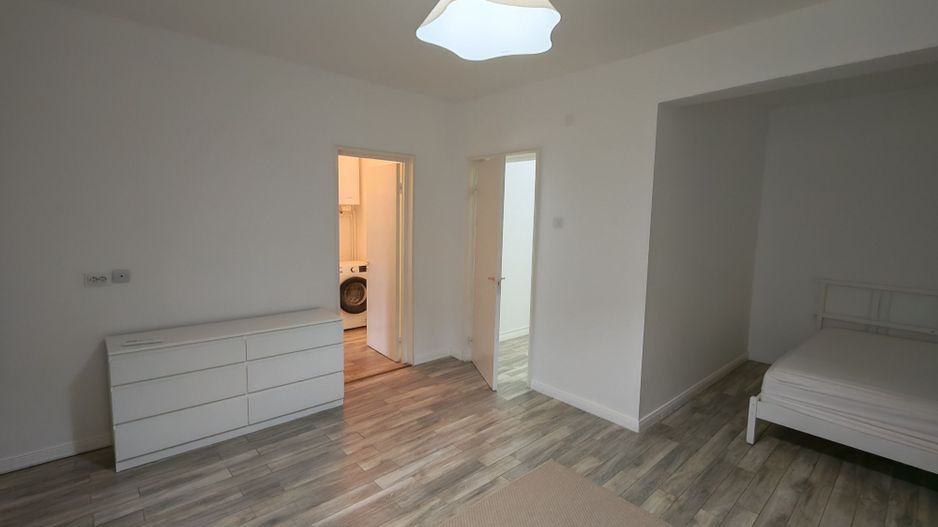 Studio de inchiriat - Pajura - Poză 1