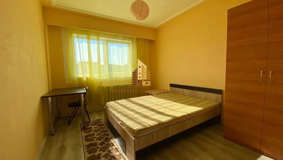 | Apartament cu 3 camere de vanzare | Etaj intermediar| Cartierul Manastur | - Poză 2