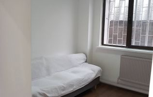 Garsoniera - parter/ proaspat renovata/ 20 mp/ zona Zimbru - langa Petrom