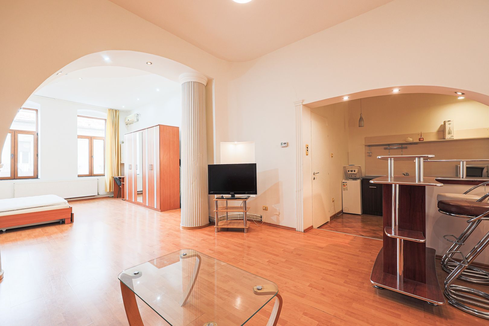 De închiriat apartament ultracentral - Str. Crișan - COMISION 0% - Poză 3