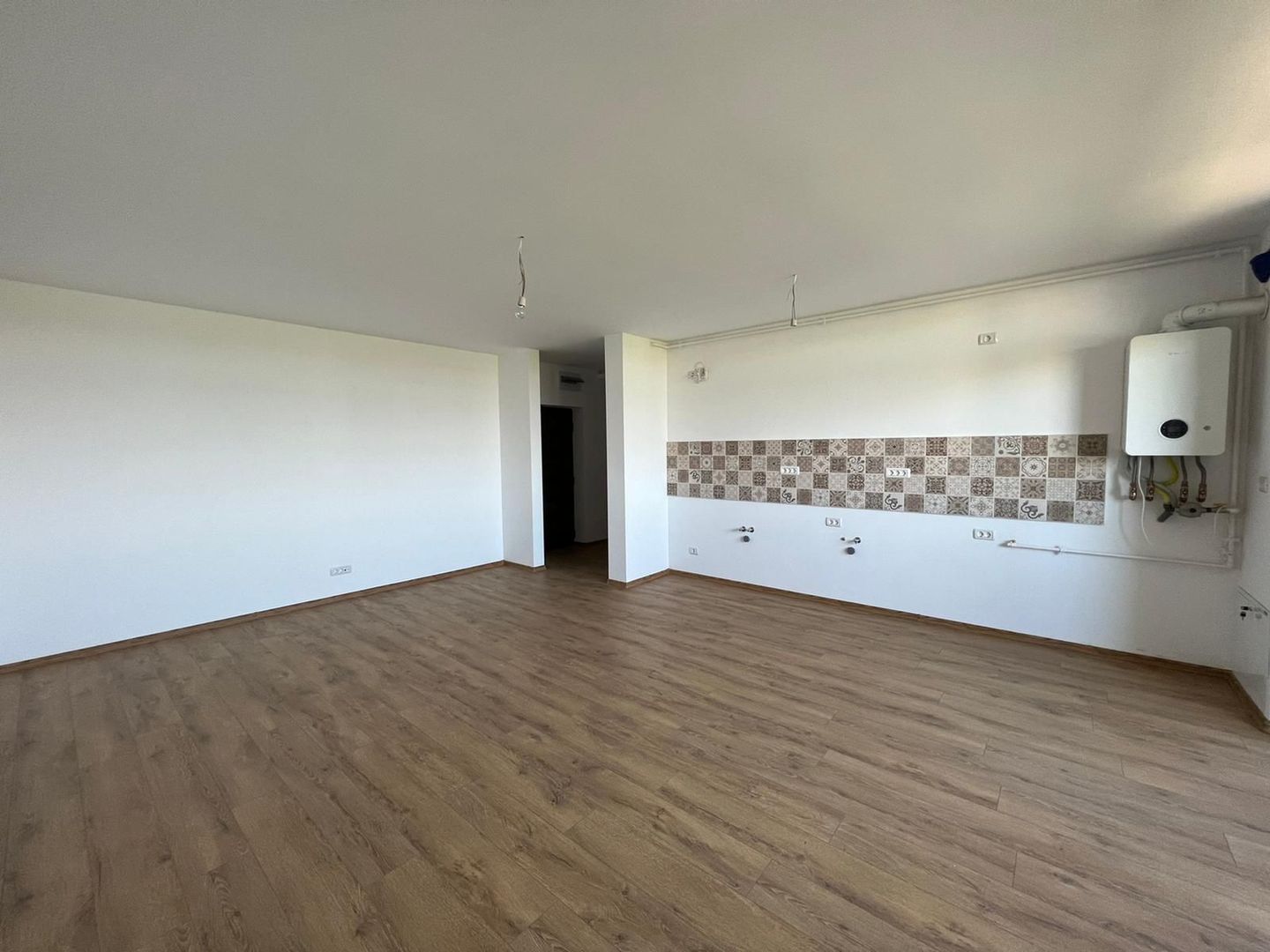 Apartament 2 camere, zona Soarelui-Stadion. - Poză 4
