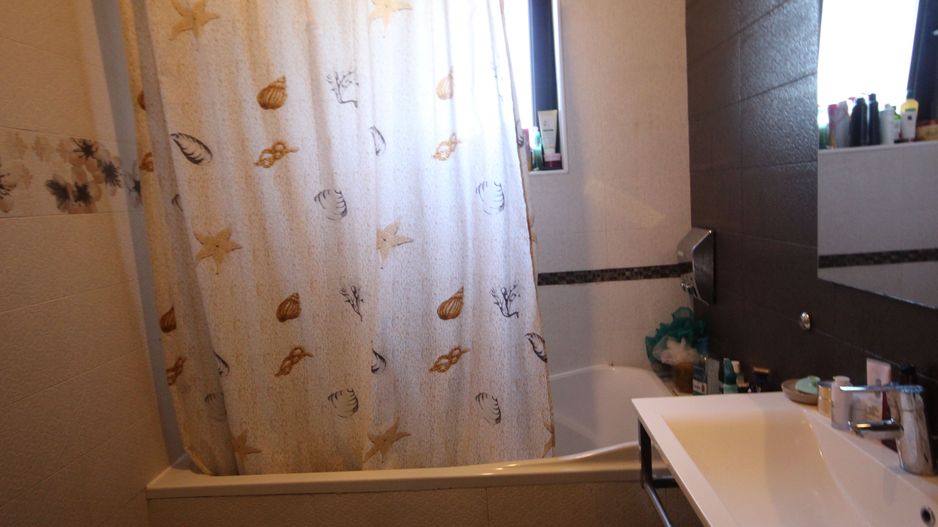 Ideala pentru o familie - Poză 17