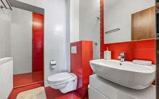 Casa pe 3 niveluri | Terasa cu priveliste | 3 parcari | Pozitie centrala - Poză 21