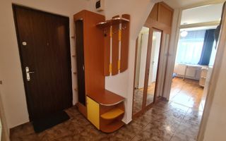 Apartament 3 camere, etaj intermediar, parcare, beci - Astra - Poză 3