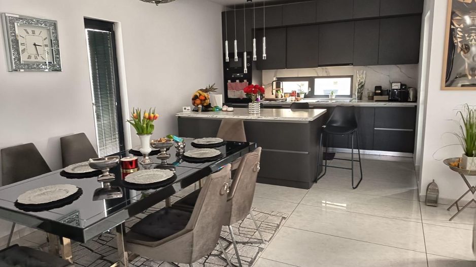 Duplex despartit prin garaj -Dumbravita - zona Lidl - Poză 6