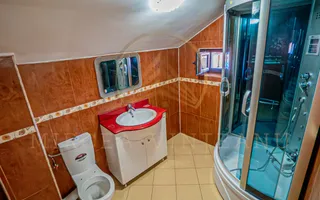 Lazu - Vila de vânzare compusă din P+1E+M. - Poză 49