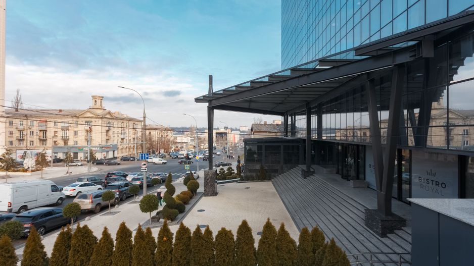 Spațiu Comercial. Business Centrul ROYAL TOWER - Poză 15