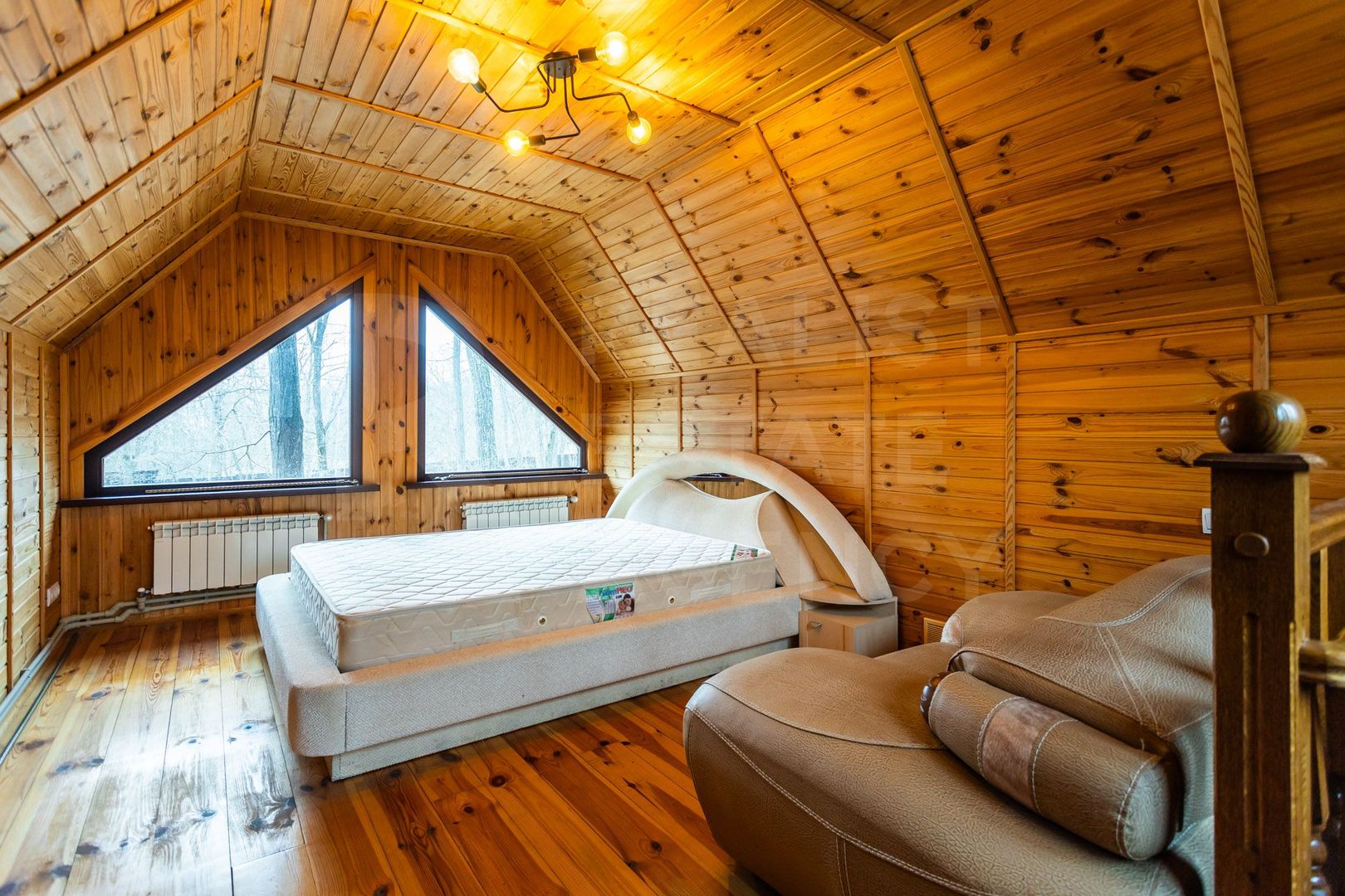 Chirie, casă, 3 nivele, 6 camere, Ialoveni - Poză 2