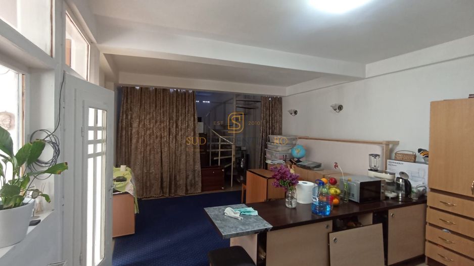 Casa spatioasa cu 7 camere, zona Bd. Brancoveanu, acces facil metrou - Poză 10
