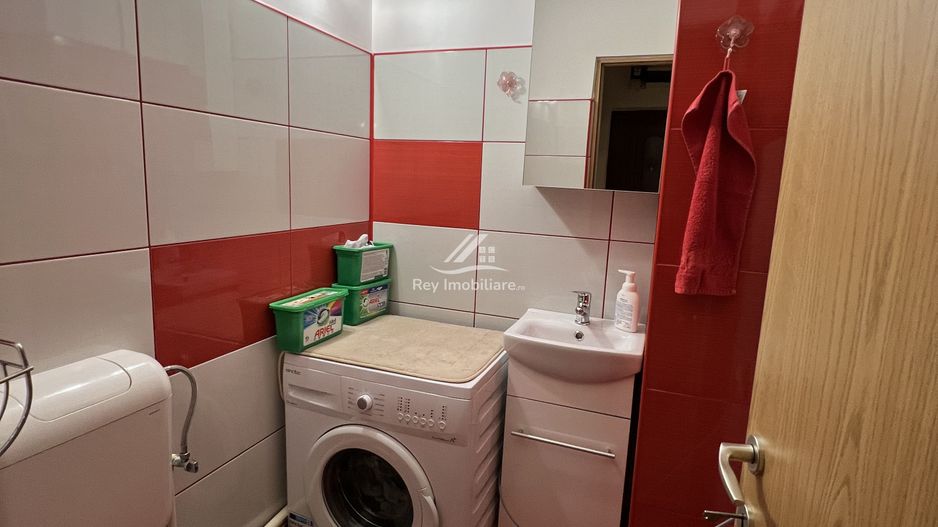 Zona Cireșica/Apartament 3 camere/2băi,balcon,logie,cămară,debara - Poză 10