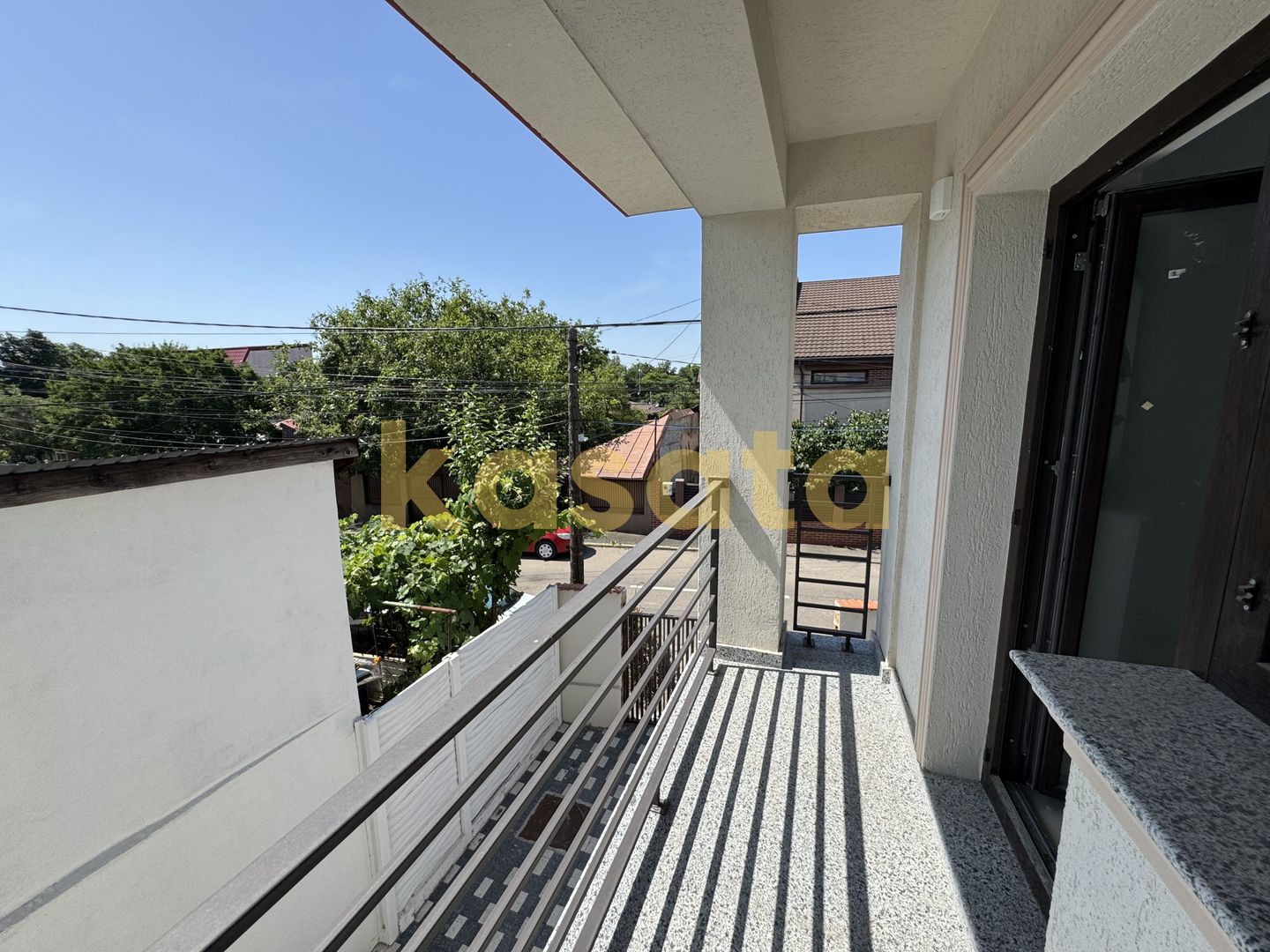 Casă individuală la curte - 1 km de metrou si Parc Bazilescu - Poză 13