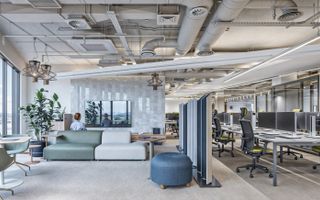 Spatiu birouri  1320 m2 finisat Europa - Poză 16