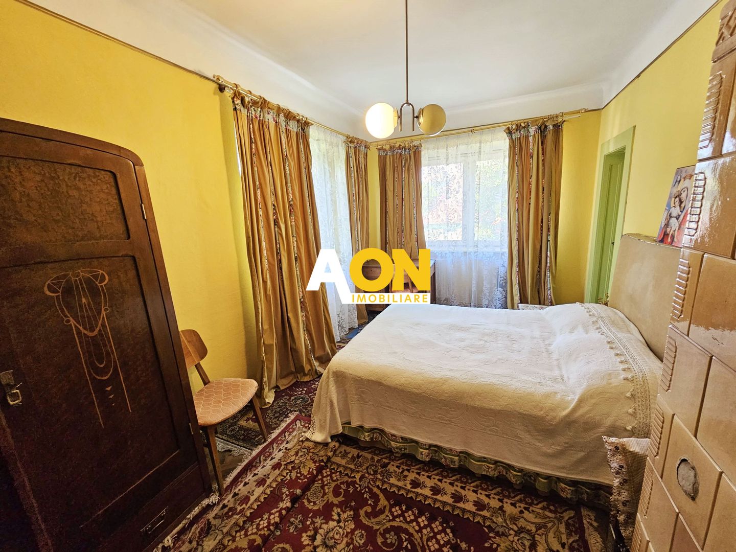 Casa situata in imediata apropiere a Cetatii - Poză 13