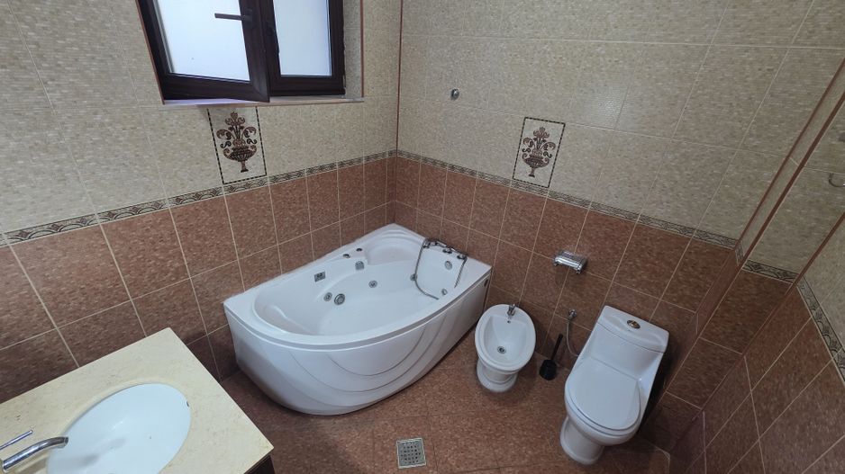 Apartament 3 camere de inchirat Rond OMV Pipera Nou curte 45M - Poză 18