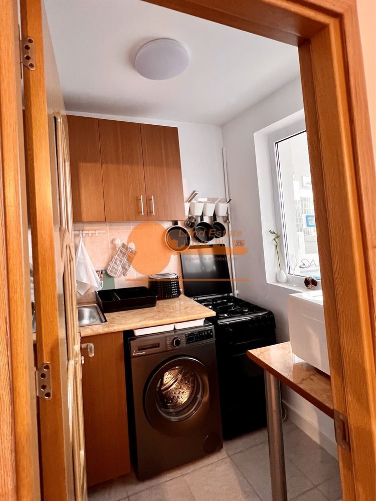 Garsoniera Piata Victoriei ( vedere panoramica ) - Poză 4