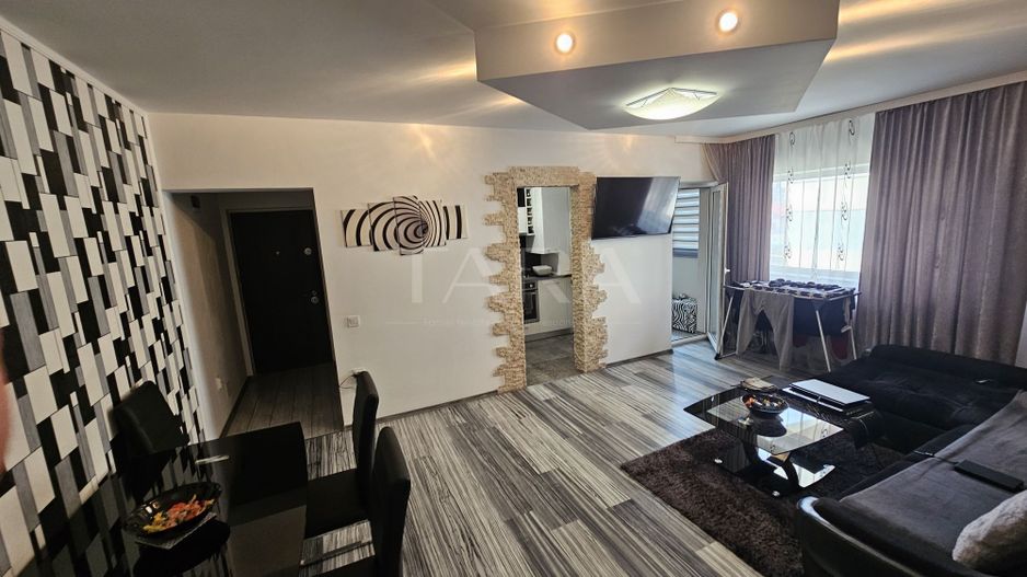Apartament cu 2 camere si parcare parcare in fata blocului - Poză 2
