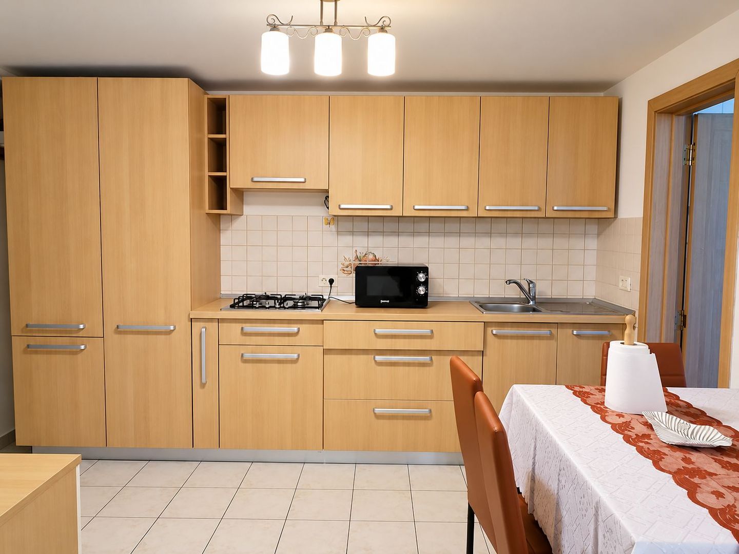 Bălcescu – Apartament pe 2 niveluri, 68 mp | Centrală proprie | Lângă Moisil - Poză 2