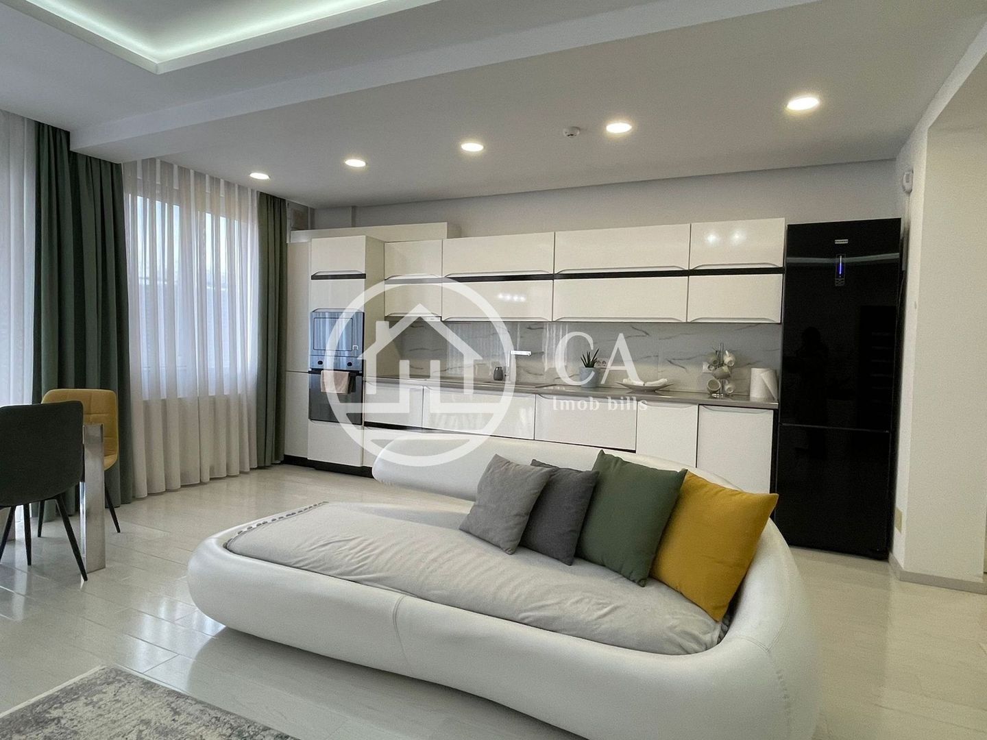 Apartament cu 2 camere de inchiriat în blocurile  ARED, Oradea - Poză 3