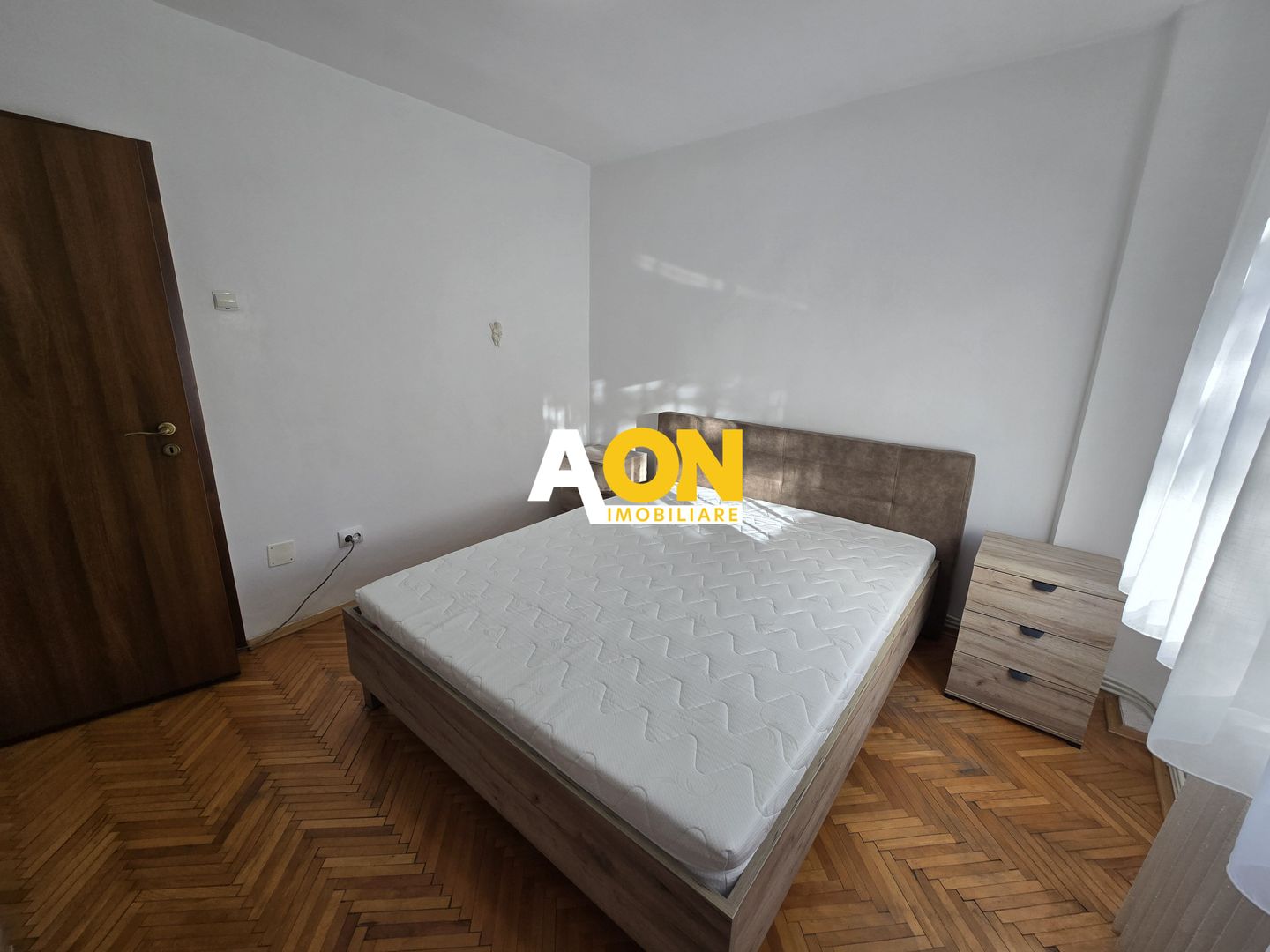 Apartament cu 2 Camere, Etaj 2, Loc De Parcare, Zona Cetate - Poză 3