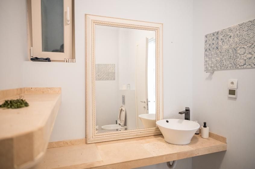 Pipera - Vilă modernă cu 4 dormitoare, curte generoasă și parcare subterană - Poză 9