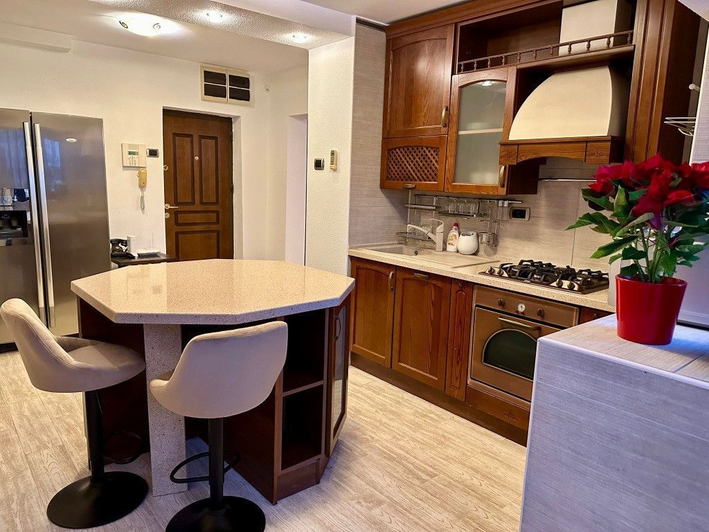 2 camere moderne, 2 balcoane, parcare inclusă – Unirii, 2 min metrou - Poză 2