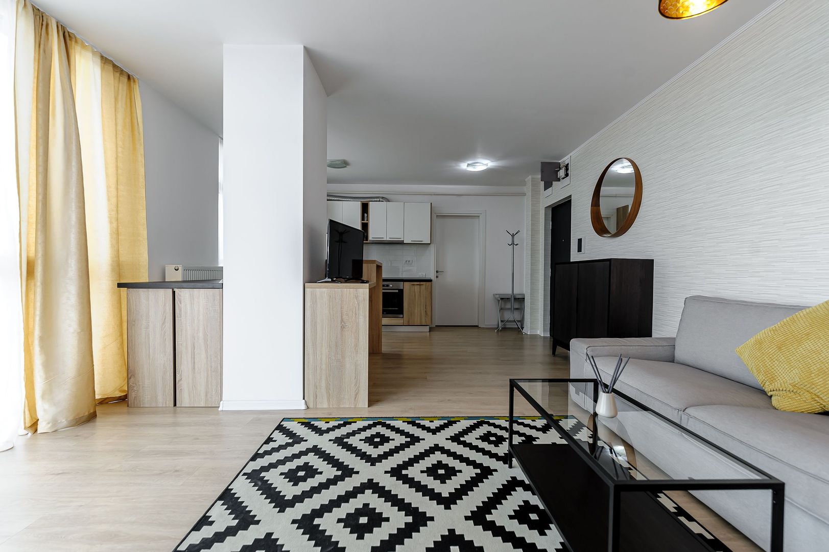 Apartament la Arad Plaza - Poză 4