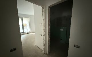Apartament 4 Camere de Vanzare - Poză 6