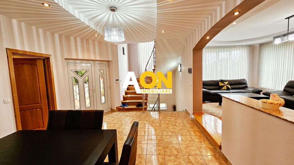 Casa 5 camere 561 mp teren la asfalt toate utilitatile Cetate - Poză 4