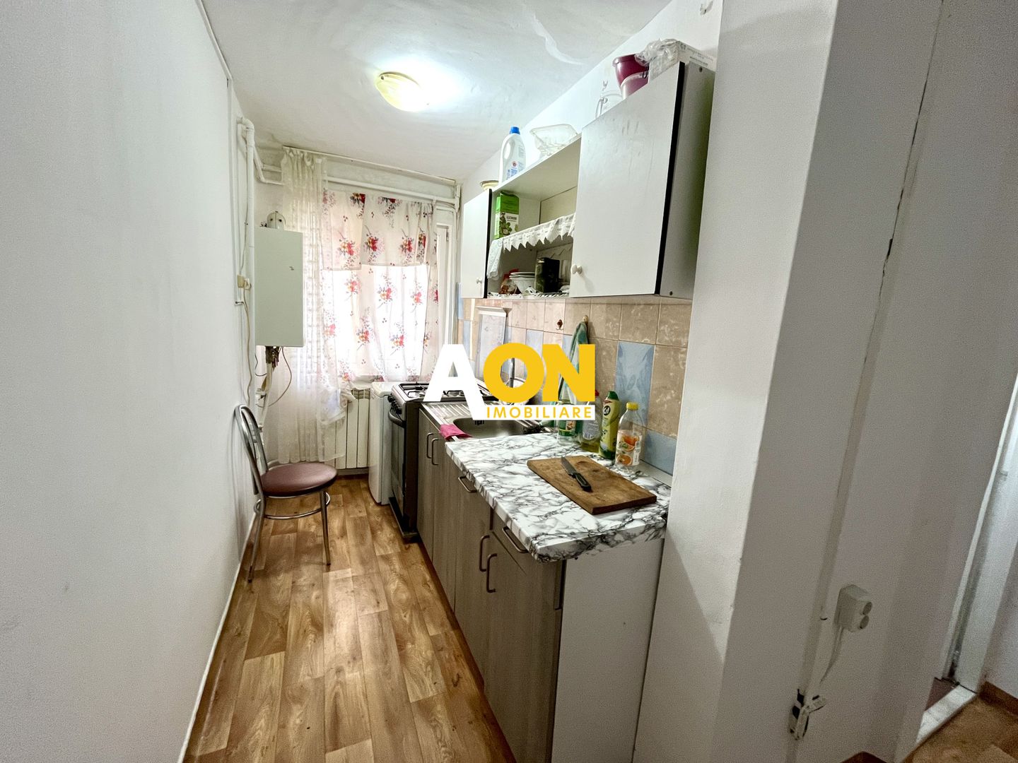 Apartament cu 2 Camere, Zona Cetate - Poză 3