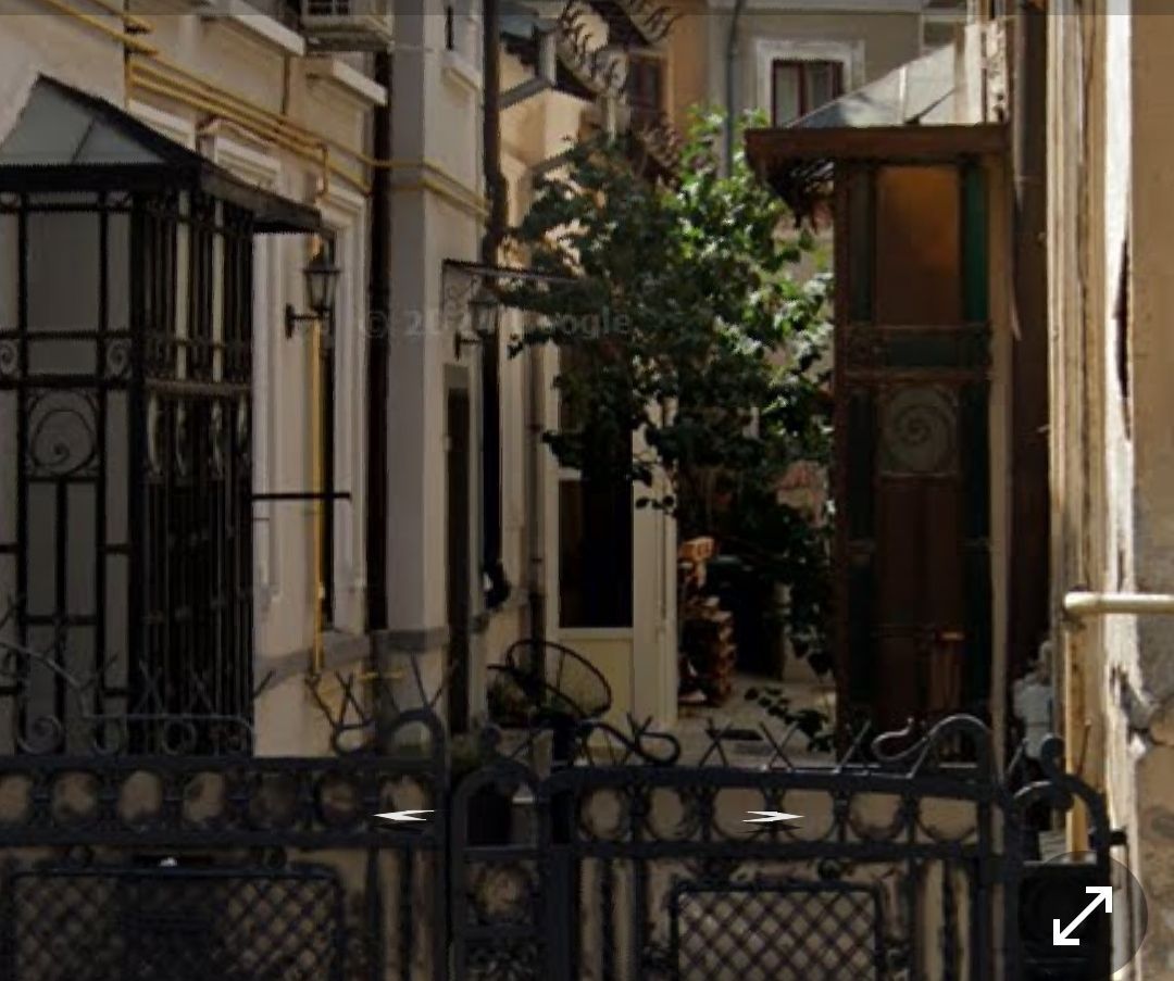 CASA - 3 camere, Parter si Etaj. Parcul Carol. - Poză 1