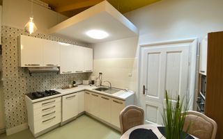 Cladire Istorica, 4 camere, 134 mp, Renovat, Zona Sinaia, Comision 0% - Poză 7