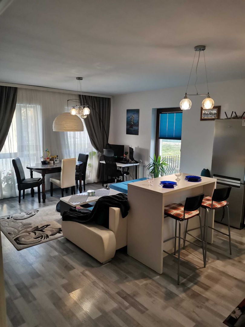 Apartament cu loc de parcare privat | Tractorul | Coresi - Poză 1