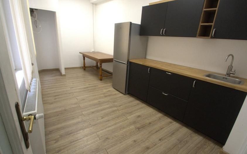 Inchiriere apartament de 4 camere - Poză 10