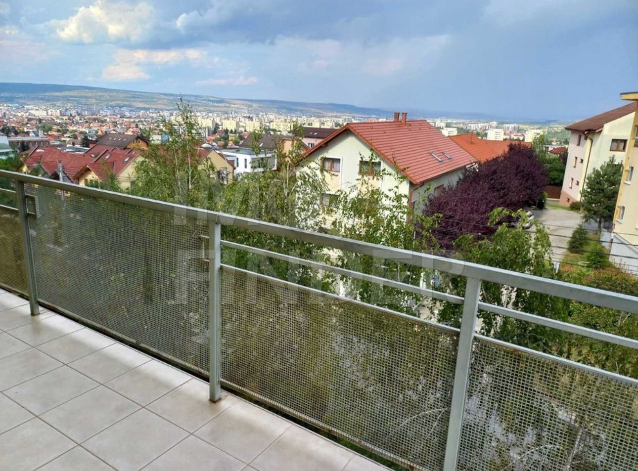 Vanzare 3 camere 108 mp, terasa 32 mp,  zona Buna Ziua, garaj si boxa - Poză 7