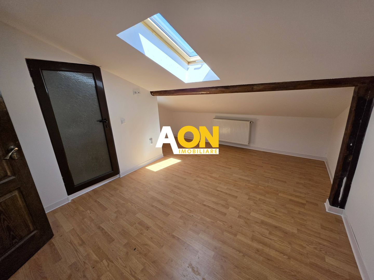 Apartament 5 camere, renovat, 68 mp utili + mansarda 52 mp,  Cetate - Poză 14