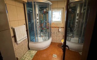 Vila de vanzare, 5 camere, garaj, 383 m2 teren, Campina - Poză 9