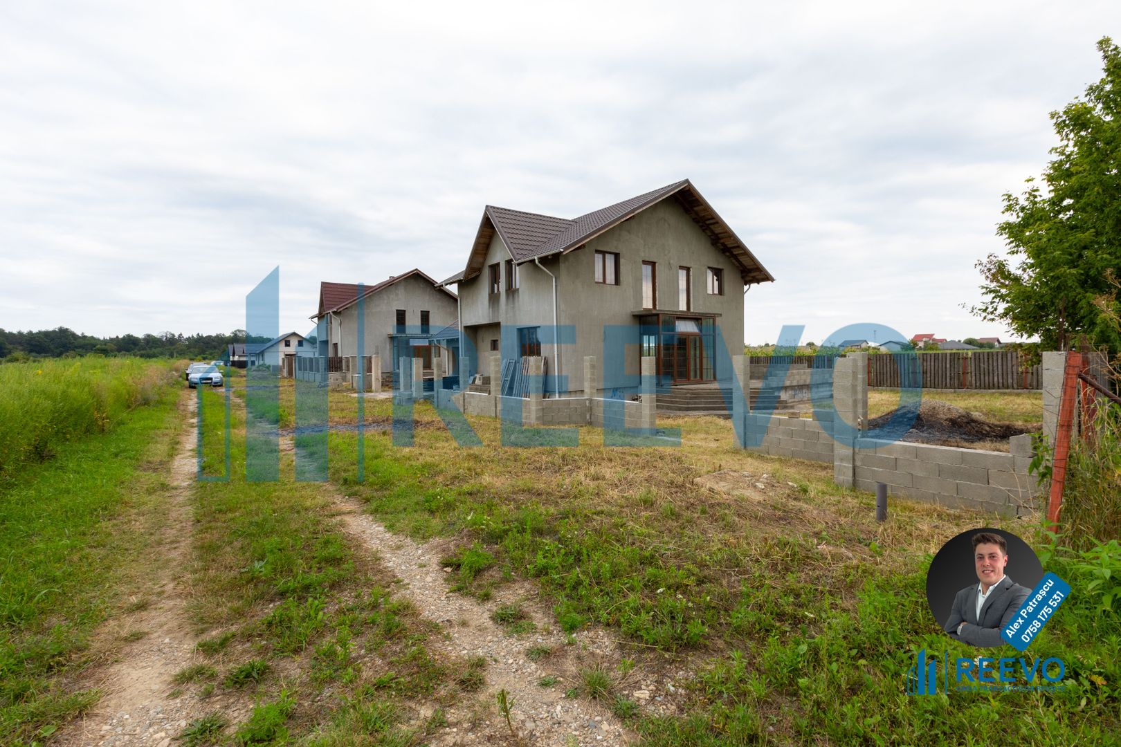 Vilă spațioasă cu vedere la pădure, la doar 15 minute de Bacău! - Poză 2