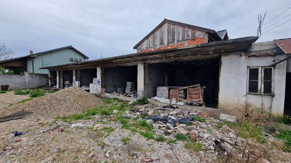 Teren 620 mp cu constructie la gri, str. Pionierilor - Poză 3