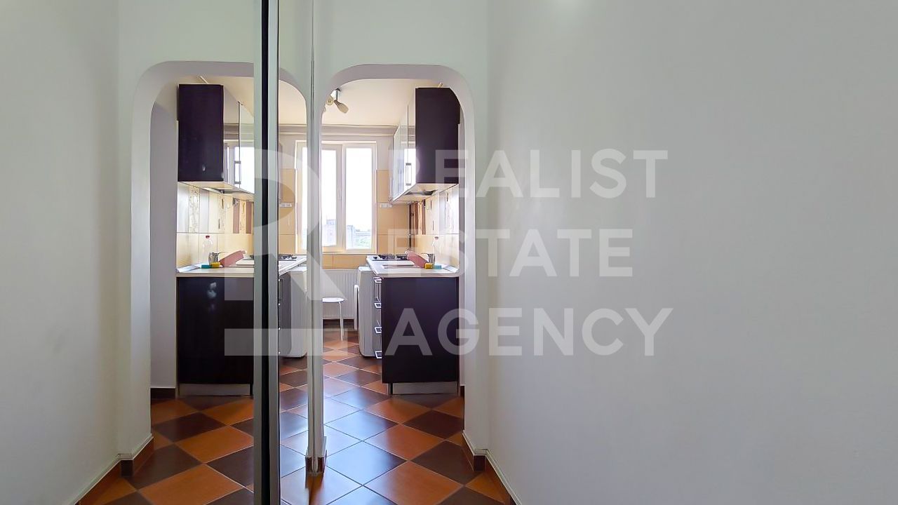 Vânzare, apartament cu 2 camere în zona Drumul Taberei - Poză 4